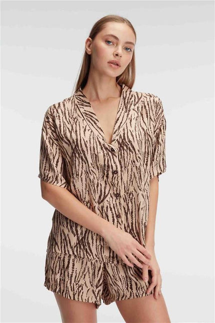 Anıl 9898 Kısa Kol V Yaka Kadın Viskon Leopar Desenli Yazlık Dokuma Normal Bel Kısa Pijama Takımı
