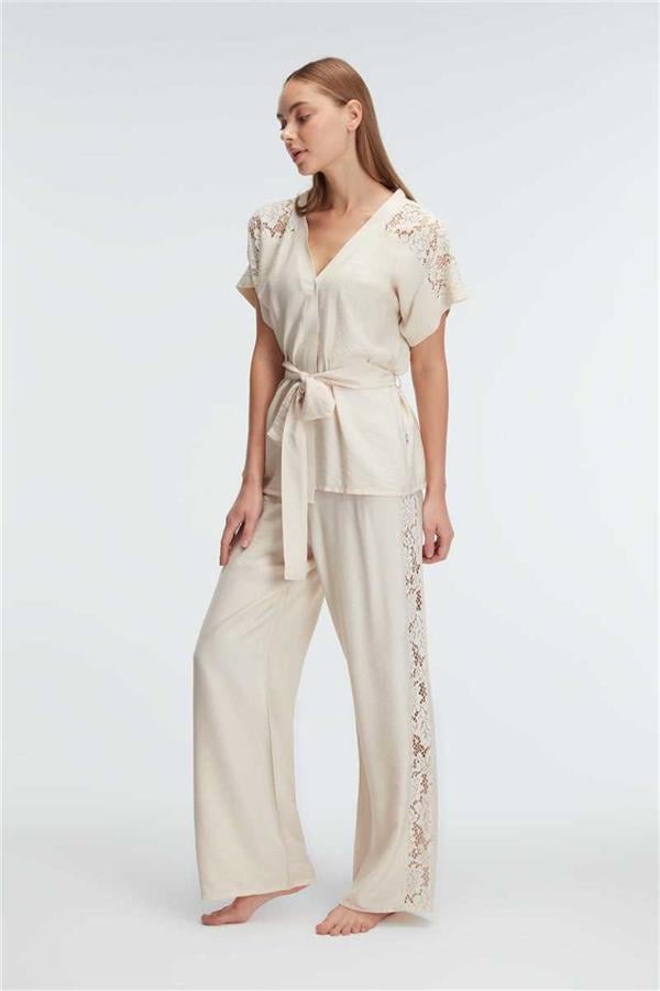 Anıl 9947 Kısa Kol V Yaka Kadın Viskon Düz Yazlık Dokuma Dantel Detaylı Pijama Takımı Sabahlık