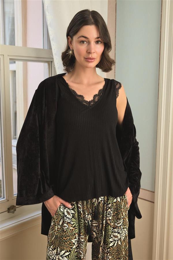 Arias Dolap Çiçek Yaprak ve Etnik Desenli Dantelli 3'lü Pijama Takımı