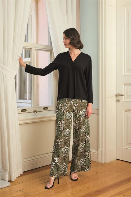 Arias Dolap Çiçek Yaprak ve Etnik Desenli Uzun Kollu Pijama Takımı