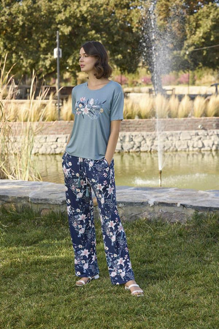 Arias Dolap Çiçek ve Yaprak Desenli ve Baskılı Pijama Takımı