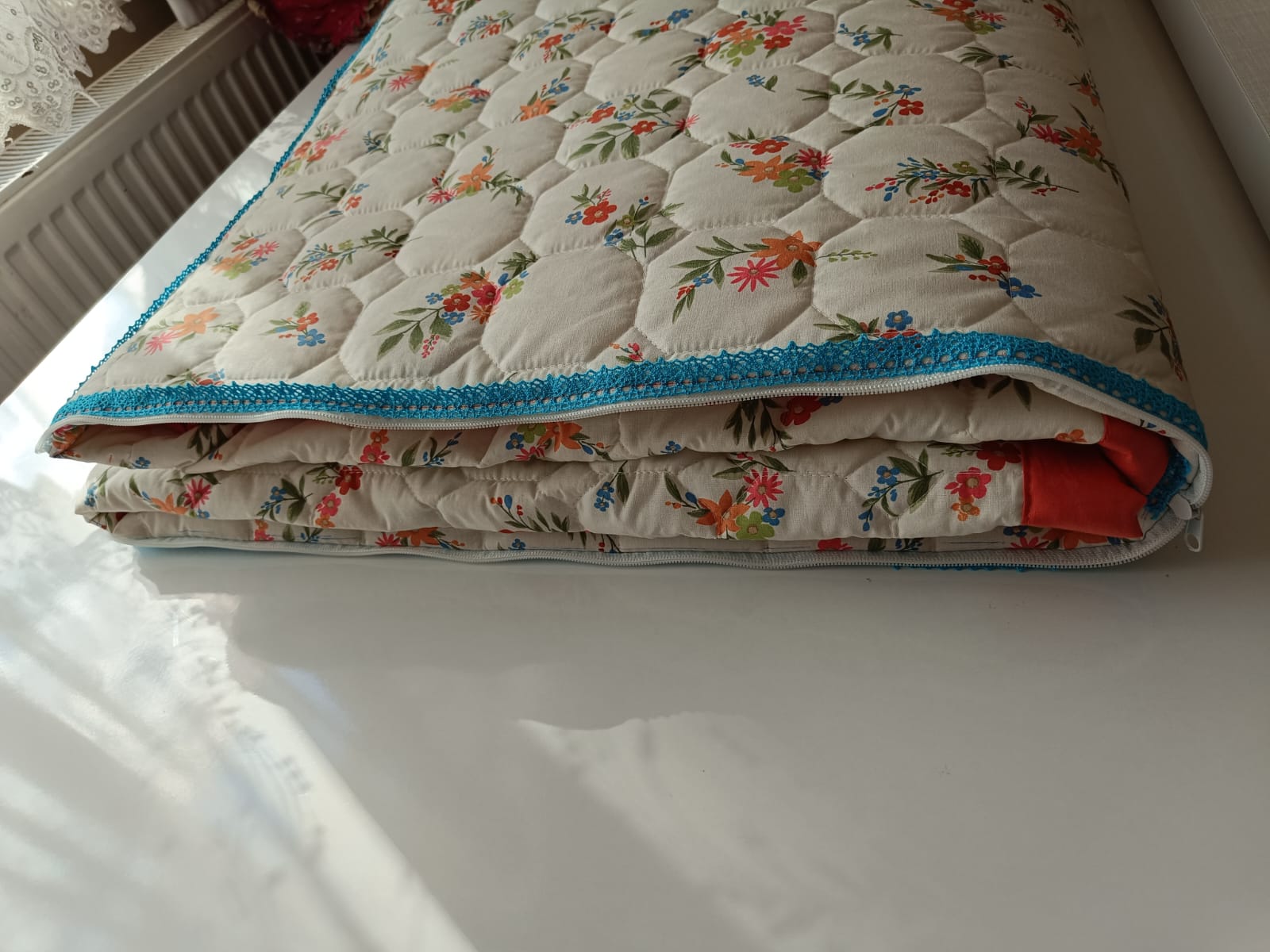 Çift Kişilik İnce Yorgan-Sürpriz Yastık