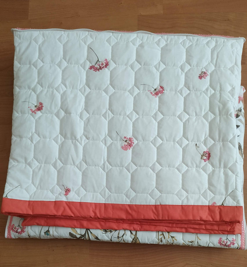 Çift Kişilik İnce Kapitone Yorgan Sürpriz Yastık