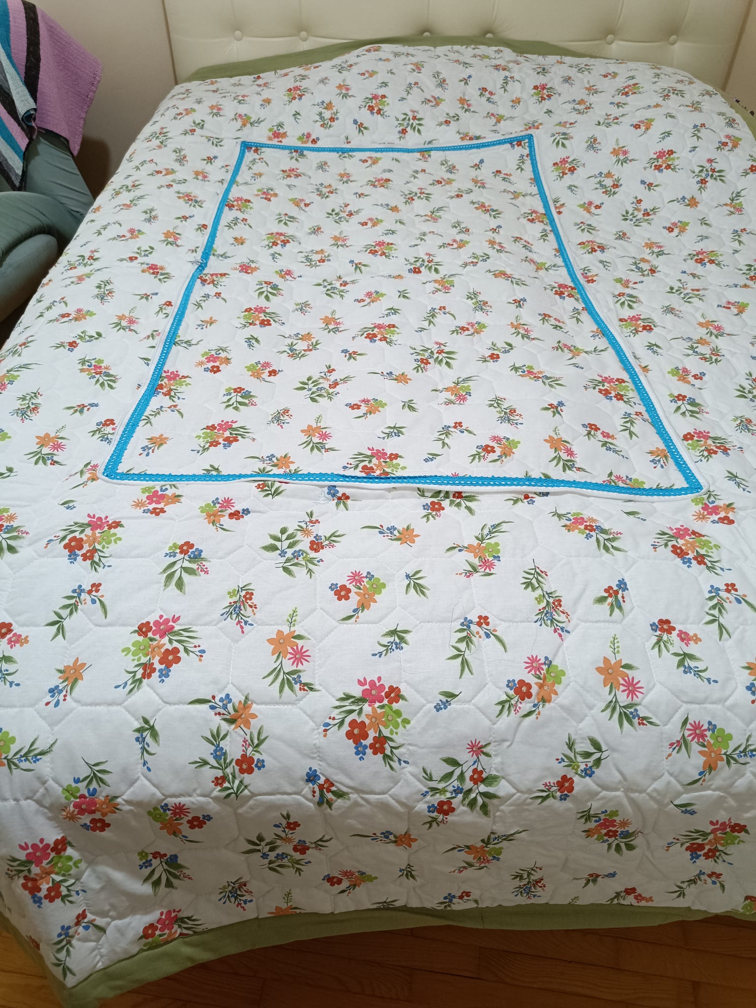 Çift Kişilik İnce Yorgan-Sürpriz Yastık