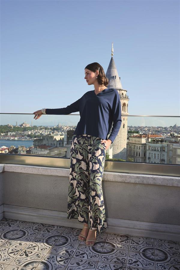 Arias Klozet Yaprak Desenli Uzun Kollu V Yaka Pijama Takımı