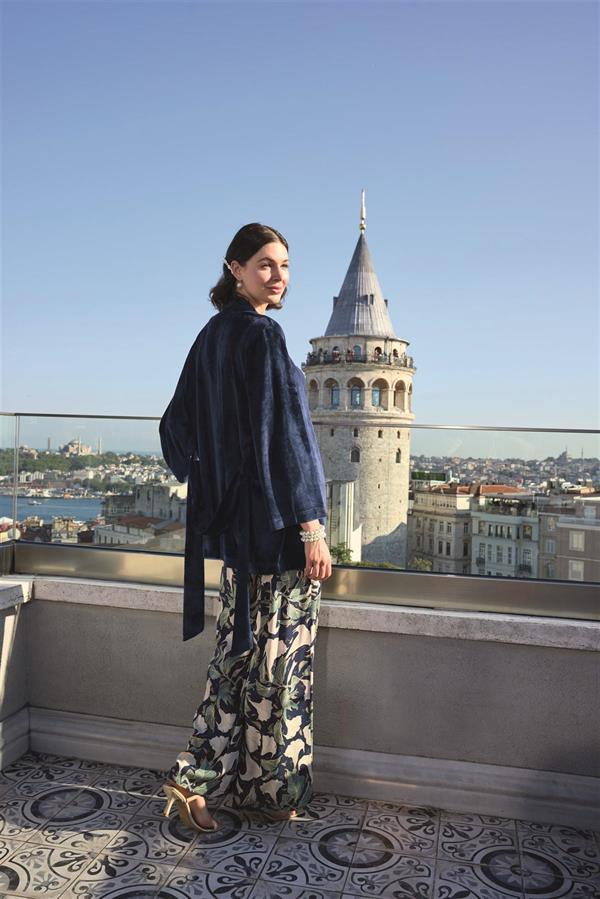 Arias Dolap Yaprak Desenli ve Dantelli 3'lü Pijama Takımı