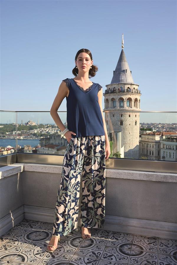 Arias Dolap Yaprak Desenli ve Dantelli 3'lü Pijama Takımı