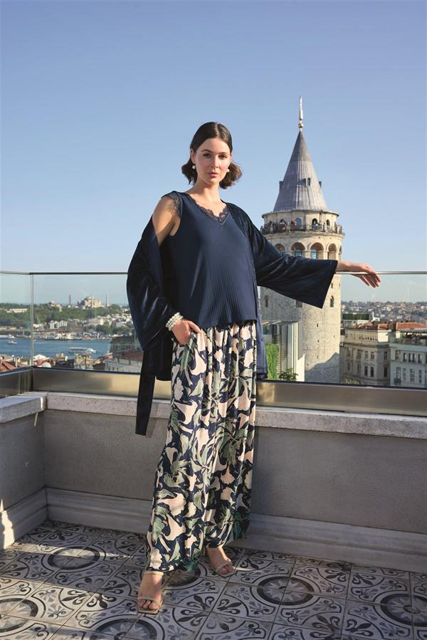 Arias Dolap Yaprak Desenli ve Dantelli 3'lü Pijama Takımı