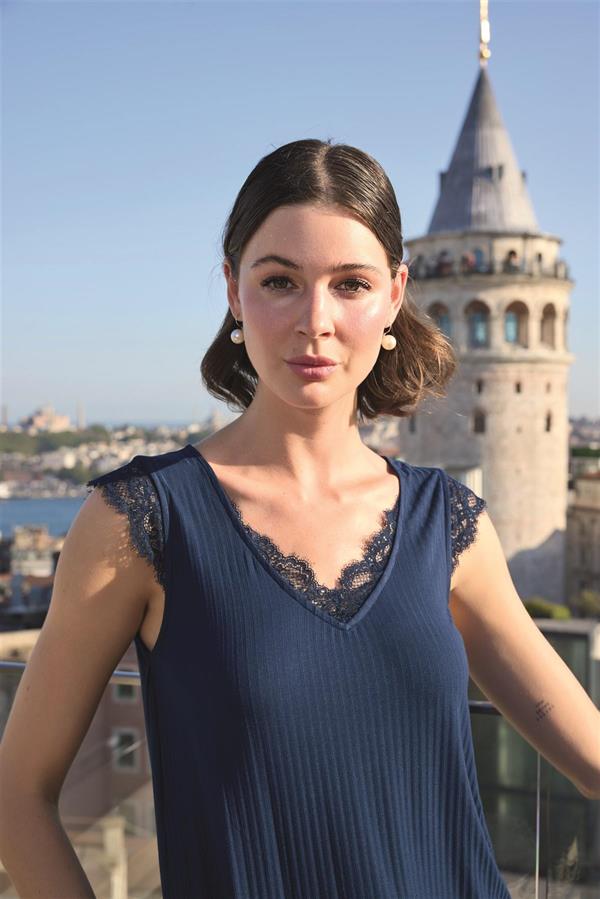 Arias Dolap Yaprak Desenli ve Dantelli 3'lü Pijama Takımı