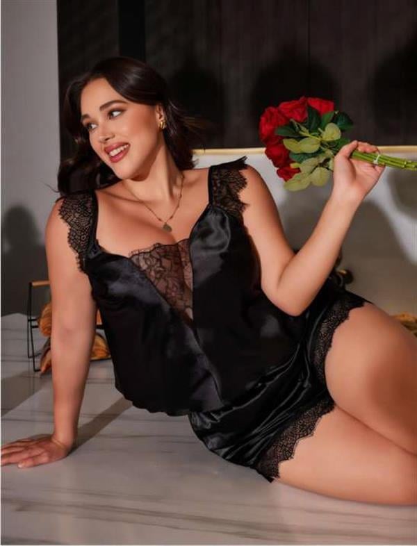 Arias Dolap Büyük Beden Siyah Omuz Dantel İşlemeli Saten Şortlu Takım