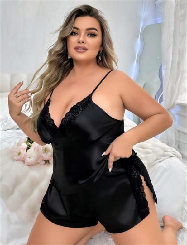 Arias Dolap Büyük Beden Siyah Yırtmaç Dantel İşlemeli Saten Şortlu Takım