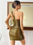 Arias Dolap Özel Tasarım Göğüs Dekolteli Tek Omuz Parlak Işıltılı Gold Fantezi Mini Club Elbise 