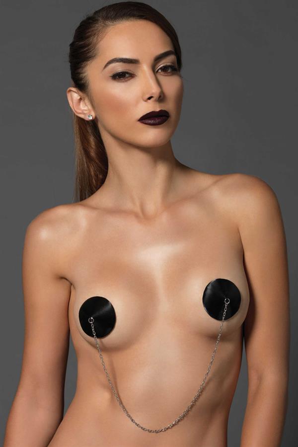 Arias Dolap Siyah Özel Tasarım Zincir Detaylı Fantezi Göğüs Ucu Kapatıcı