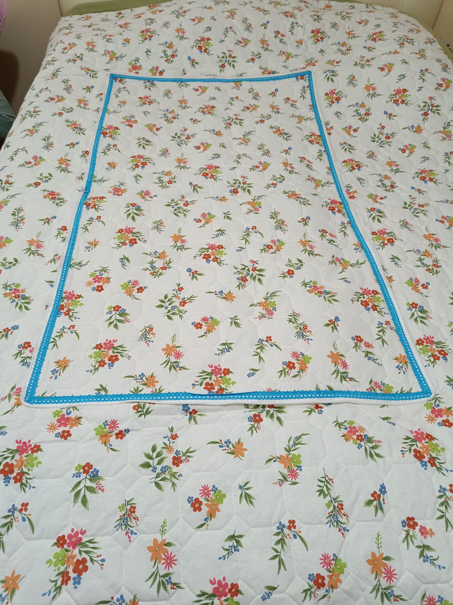 Çift Kişilik İnce Yorgan-Sürpriz Yastık